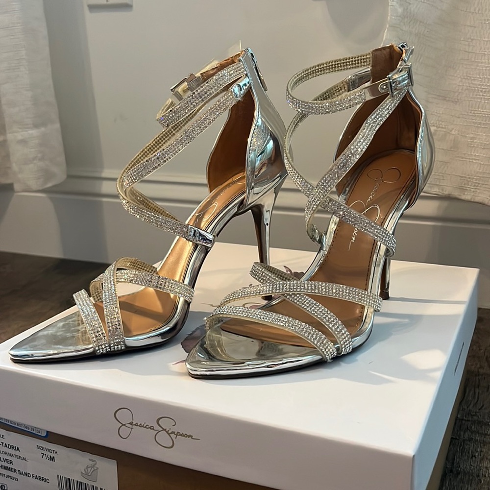 Jessica Simpson Heels: size 8M